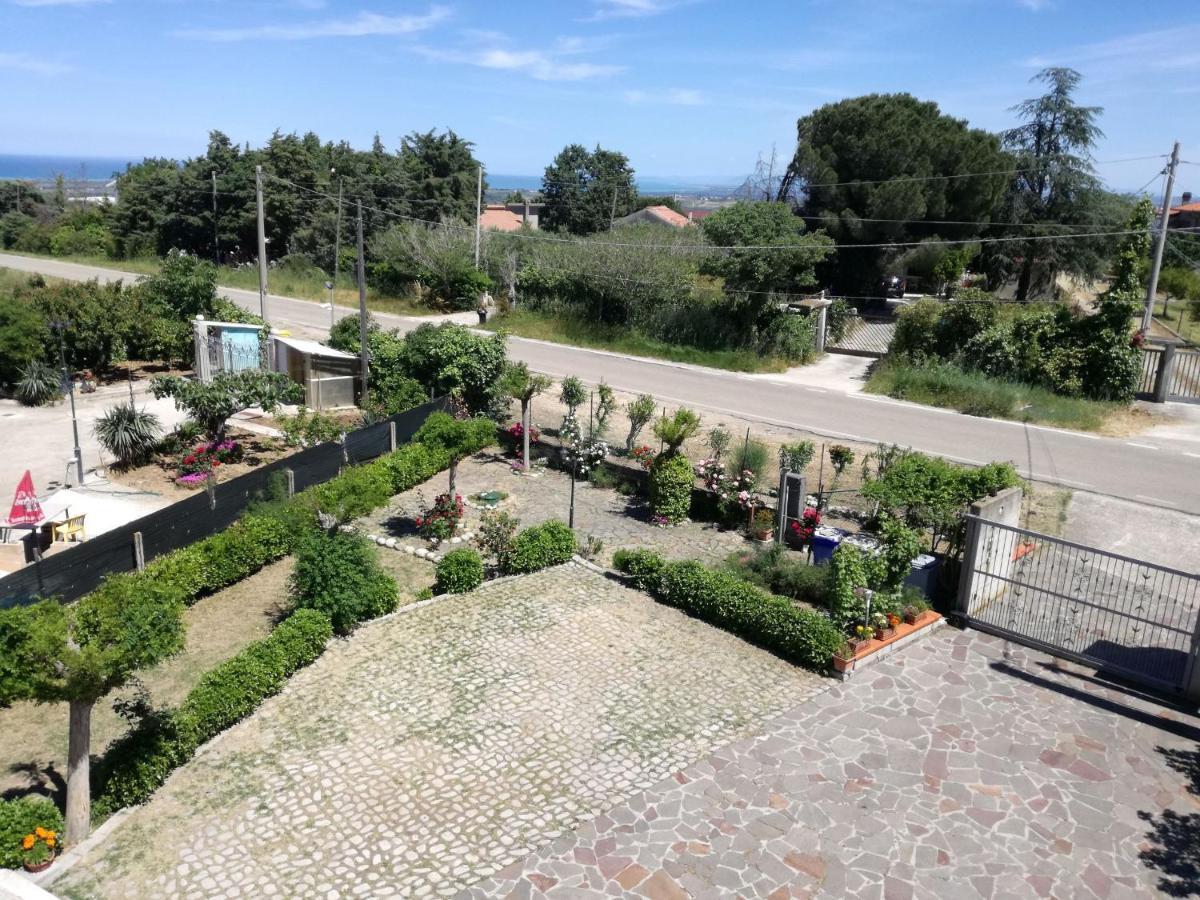 Il Pentagono Hotel Termoli Bagian luar foto