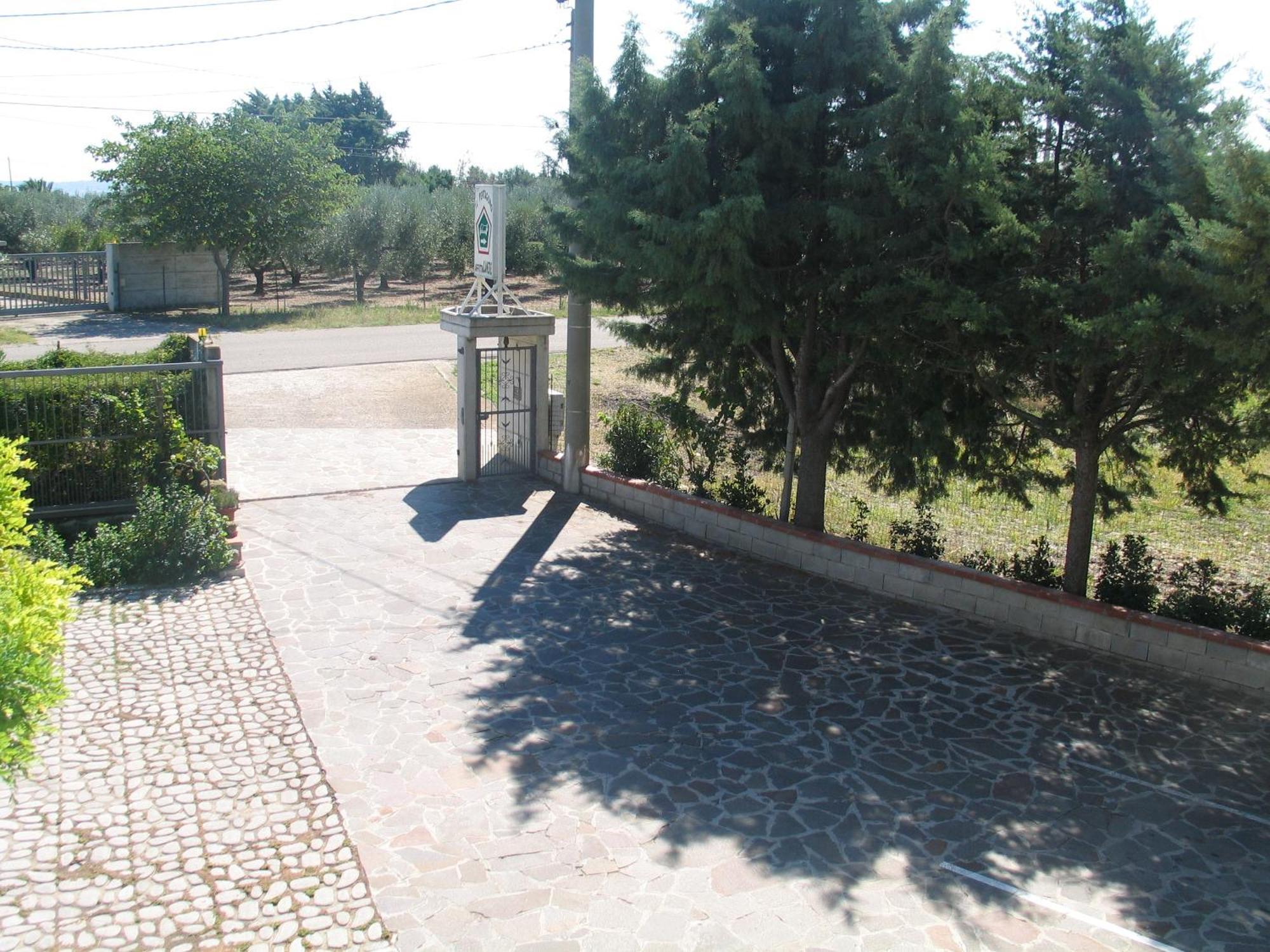 Il Pentagono Hotel Termoli Bagian luar foto